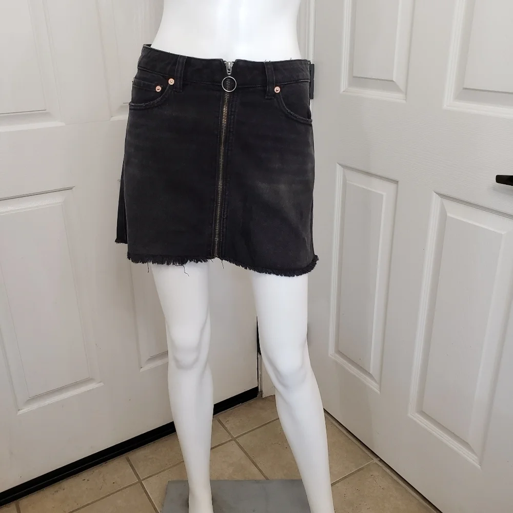 Free People Zip It Up Black Mini Skirt 25 - Picture 1 of 10